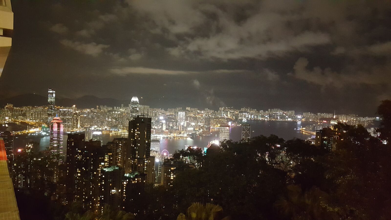 Samsung Galaxy Note5 sample photo. Night view, view from photography