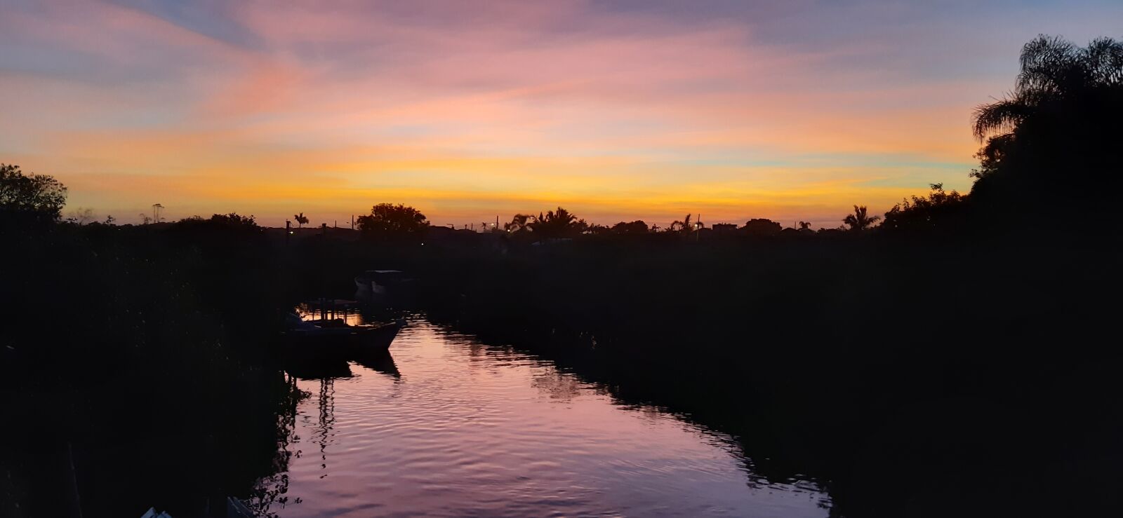 Samsung Galaxy A30 sample photo. Rio, anoitecer, céu photography