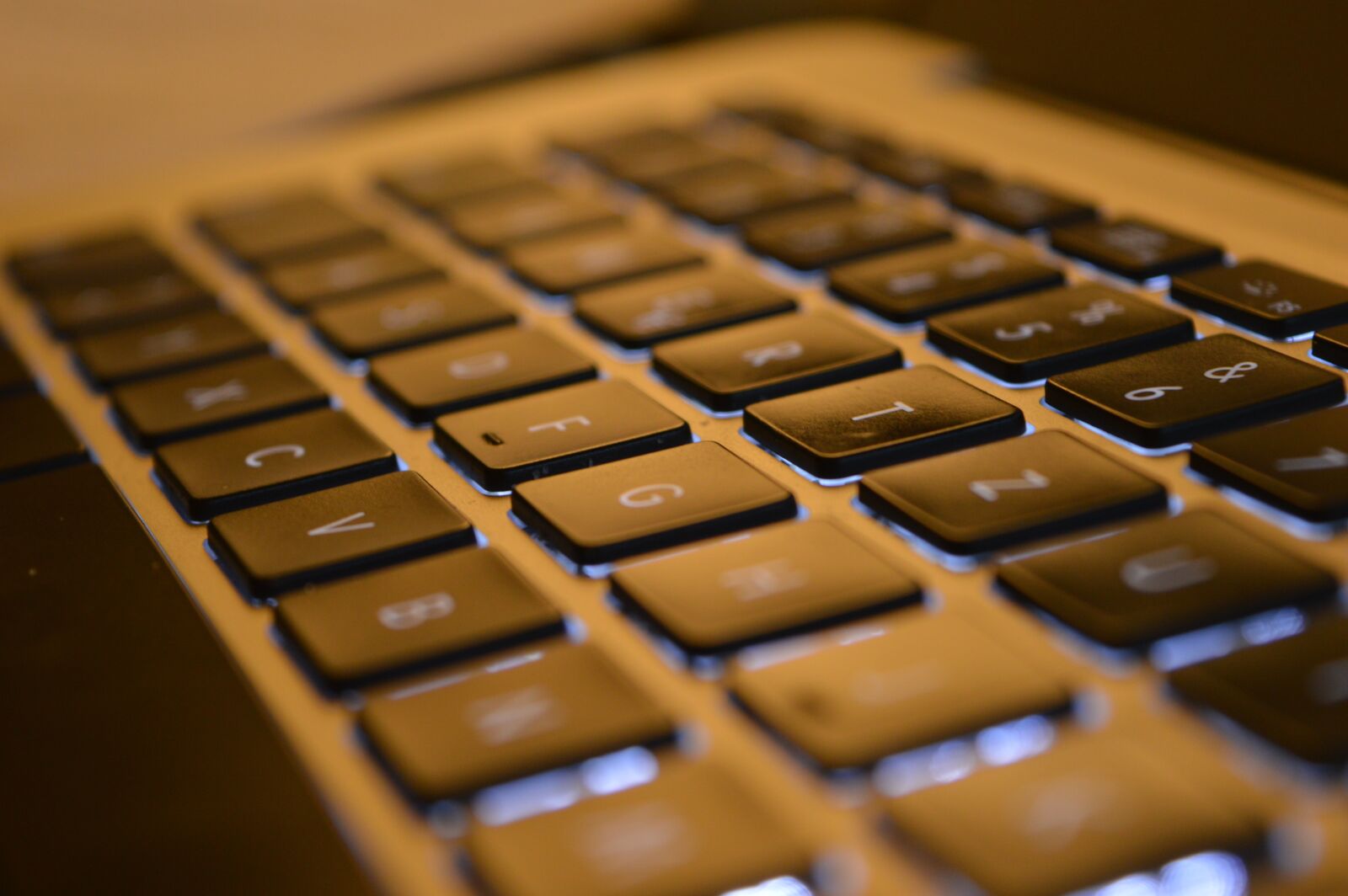 Nikon D3200 sample photo. Keyboard, macbook air, laptop photography