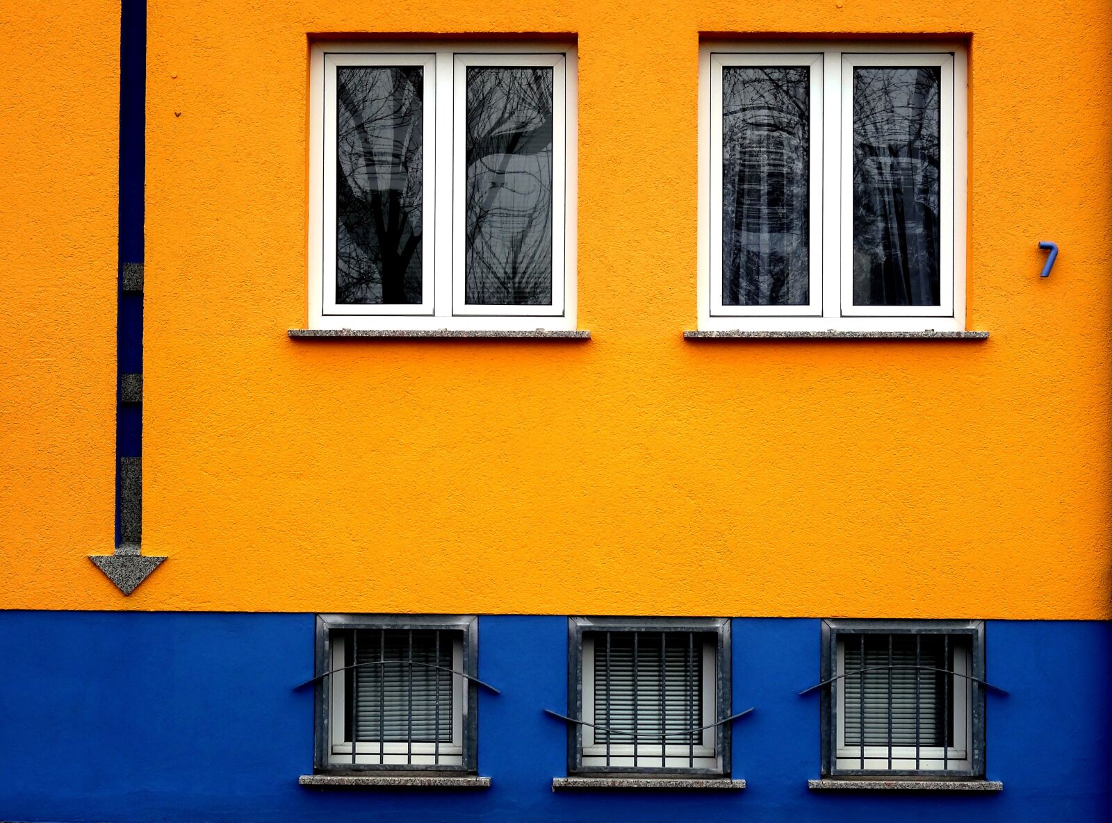 Sony Cyber-shot DSC-HX50V sample photo. House, building, window photography