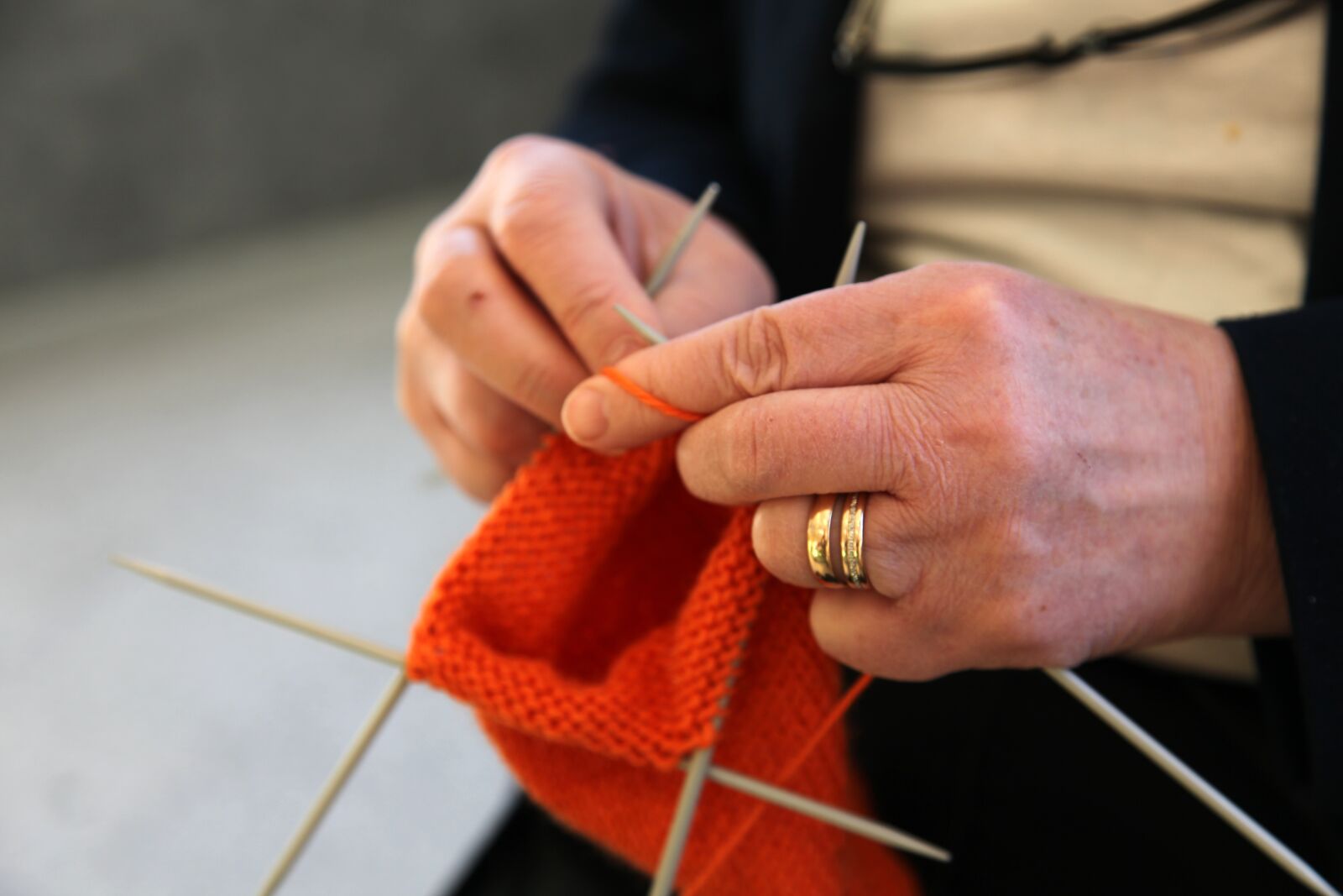 Canon EOS 5D Mark II sample photo. Knitting, senior citizen, weave photography