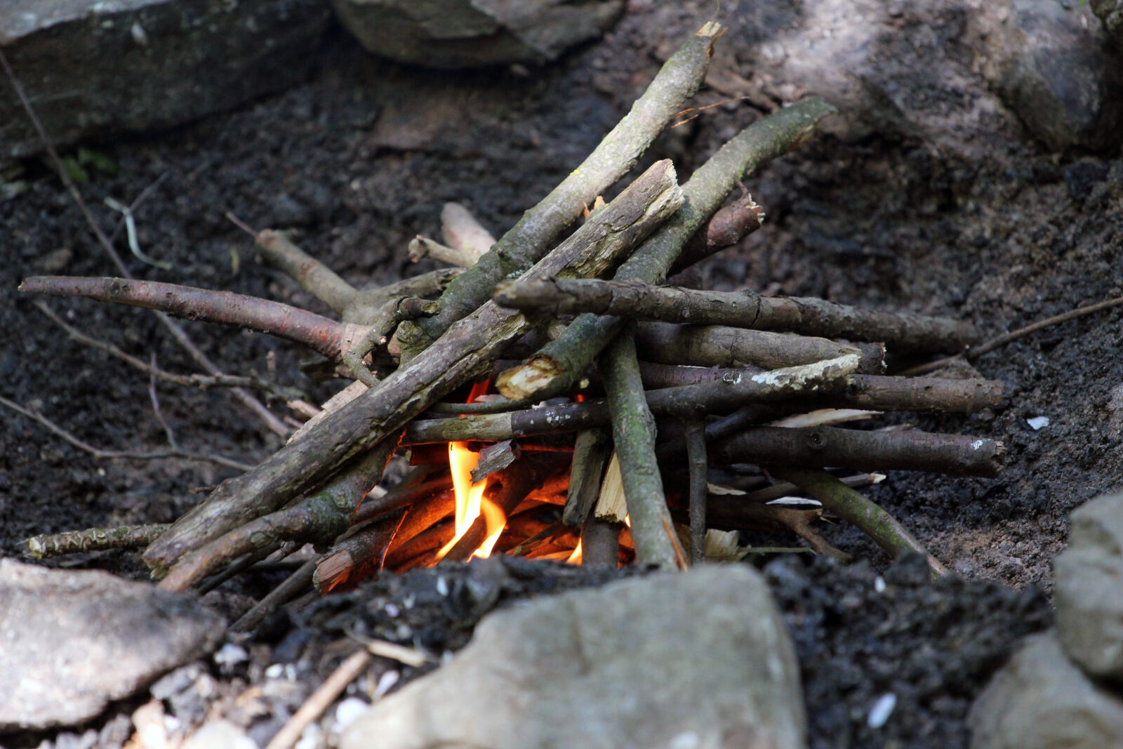Canon EF 70-200mm F4L USM sample photo. Fire, fireplace, firewoo, wood photography