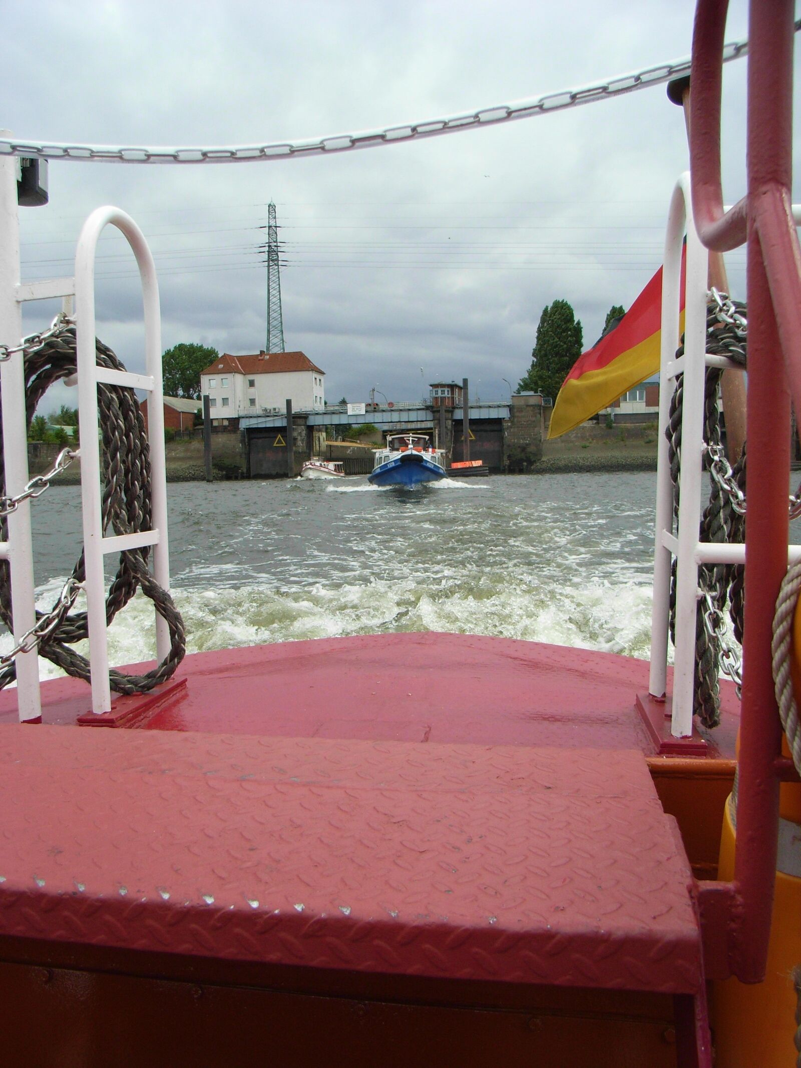 Ricoh Caplio R5 sample photo. Hamburg, port, lock photography