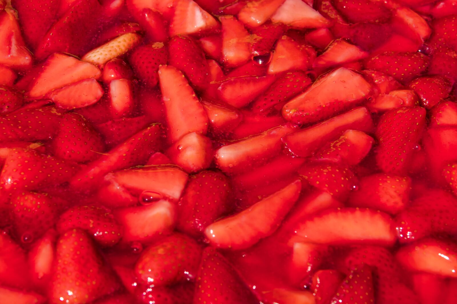 Canon PowerShot G3 X sample photo. Strawberry cake, strawberries, glaze photography