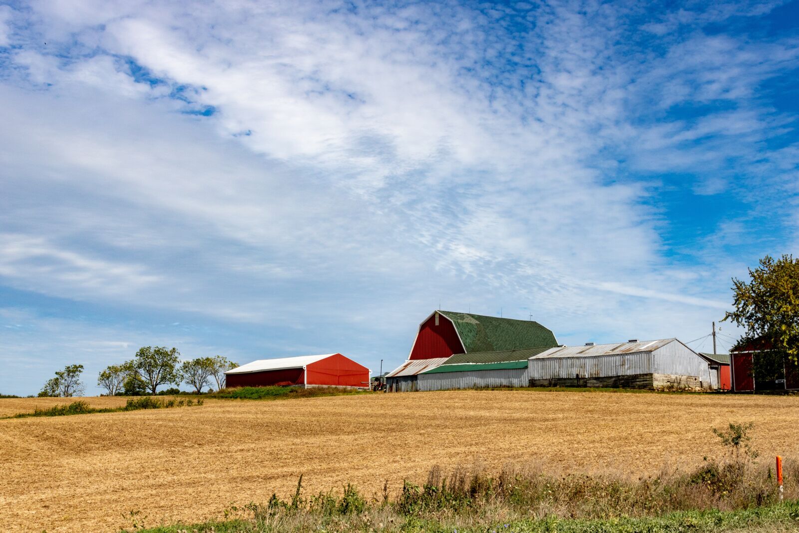 Canon EOS 750D (EOS Rebel T6i / EOS Kiss X8i) sample photo. Farm, rural, barn photography