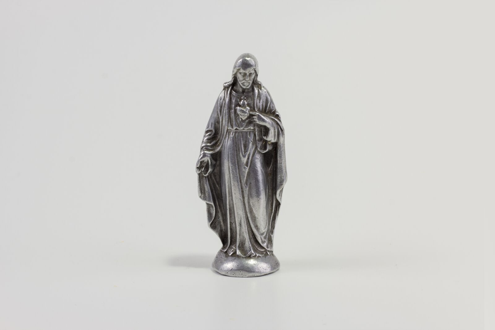 Canon EOS 60D + Canon EF 50mm F1.8 II sample photo. Sacred, sculpture, faith photography