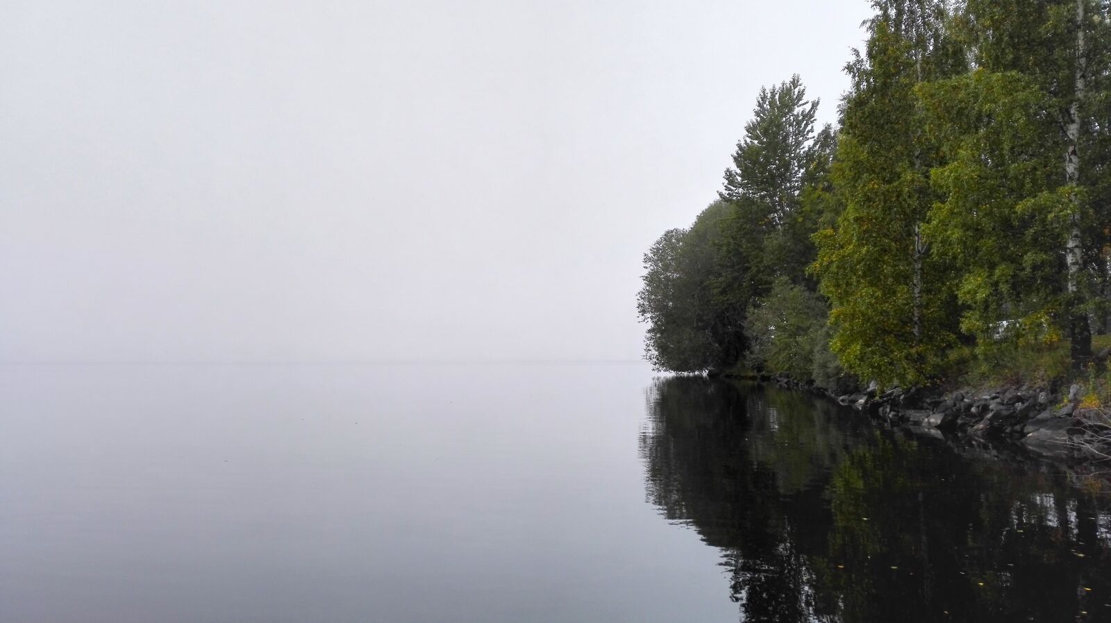 HUAWEI H60-L04 sample photo. Lake, reflection, mist photography