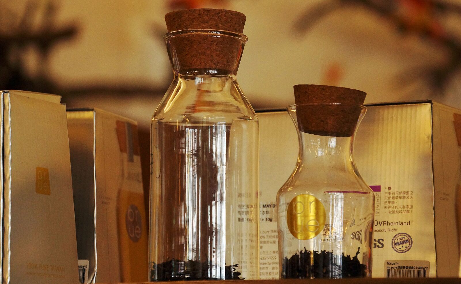Sony Alpha NEX-7 sample photo. Tea, bottles, glass photography