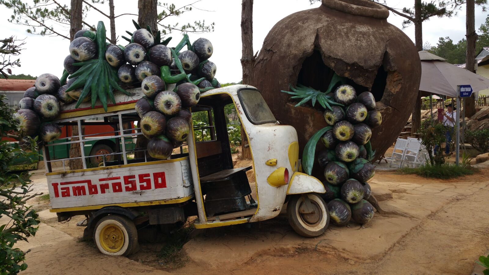 Samsung Galaxy Note4 sample photo. Vehicle, transportation system, people photography