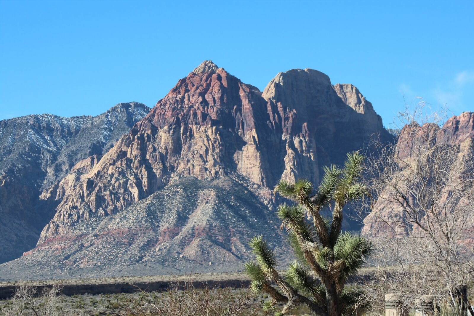 Canon EOS 600D (Rebel EOS T3i / EOS Kiss X5) + Canon EF 75-300mm f/4-5.6 sample photo. Red rock, nevada, landscape photography