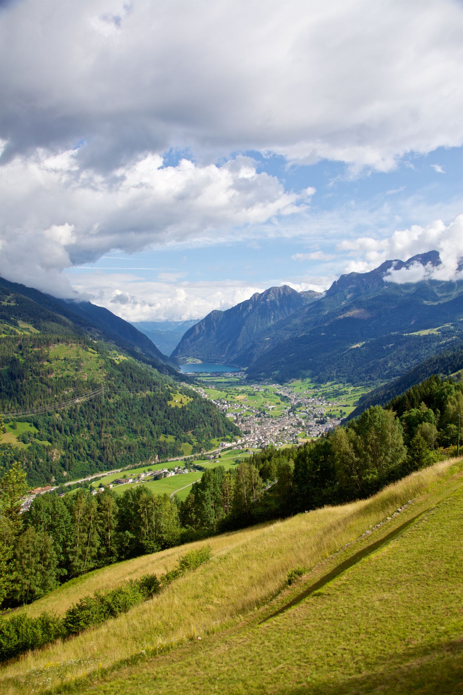 Canon EOS 5D Mark II sample photo. Switzerland, mountains, reported photography