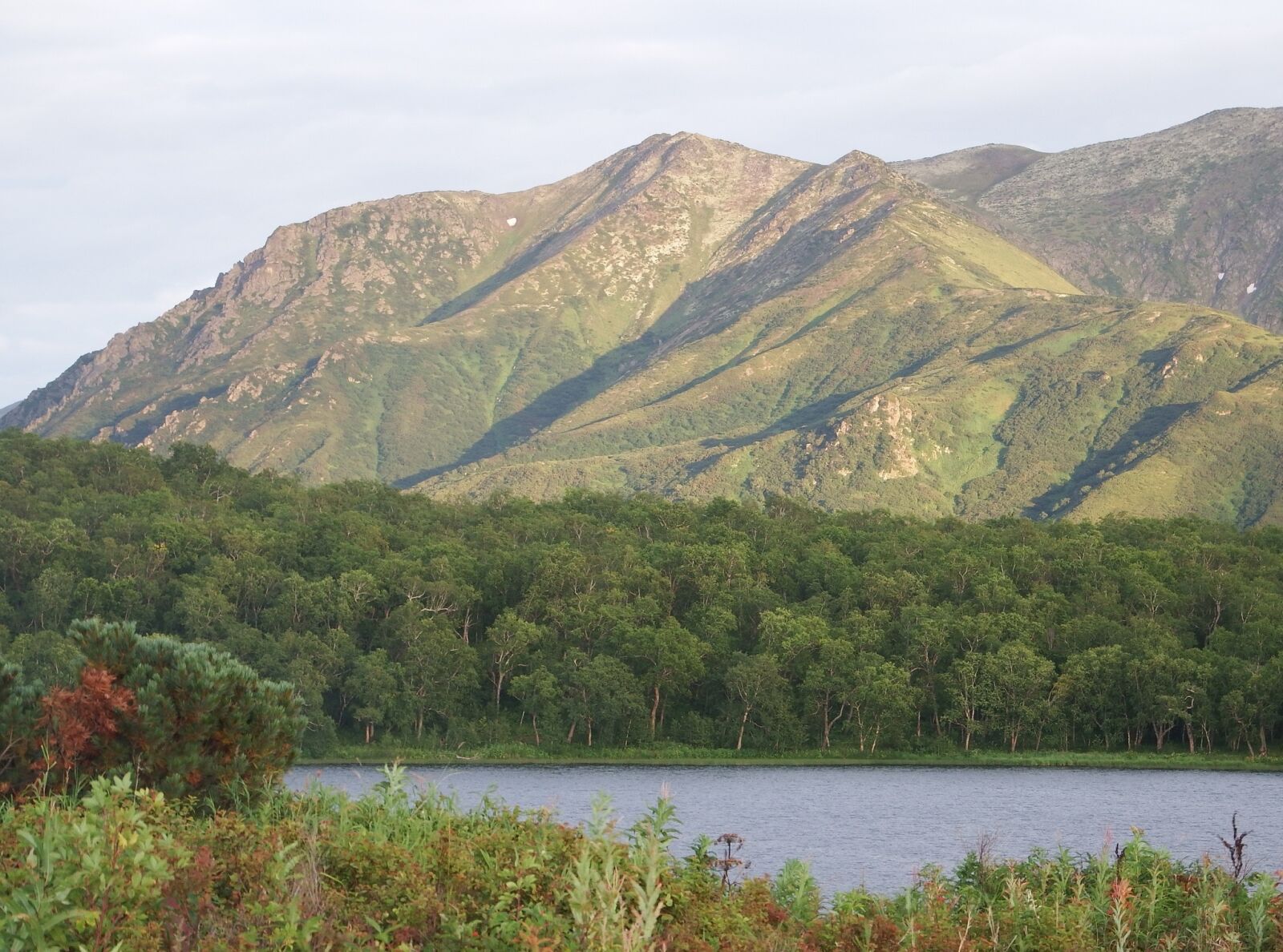 Fujifilm FinePix S1 sample photo. Mountains, lake, morning photography