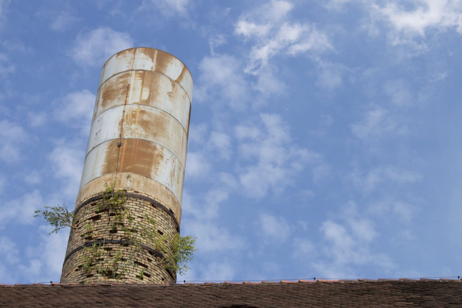 Canon EOS 700D (EOS Rebel T5i / EOS Kiss X7i) sample photo. Sky, chimney, tower photography