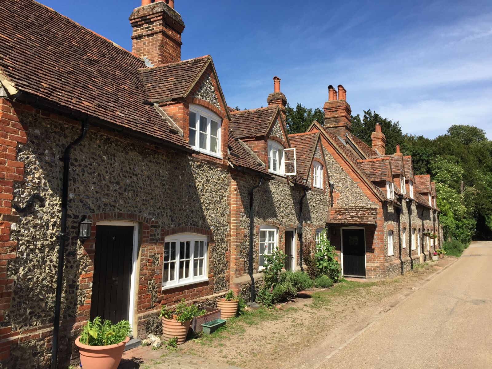 Apple iPhone 6 sample photo. Uk, buckinghamshire, cottages photography
