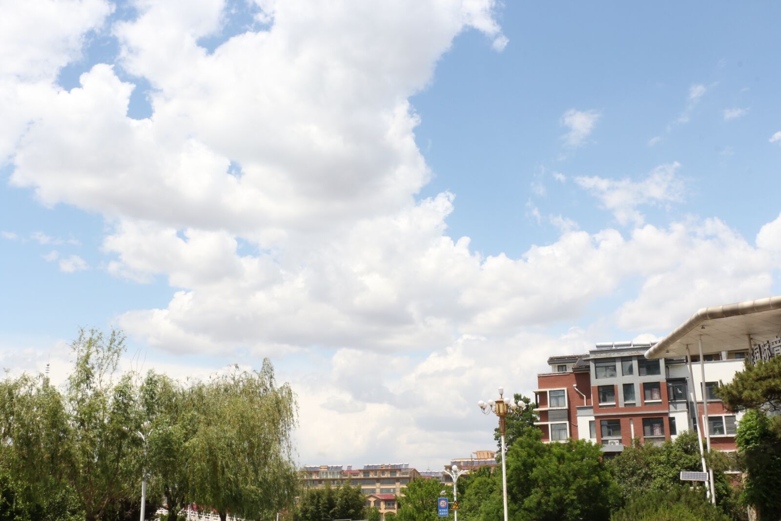 Canon EOS 700D (EOS Rebel T5i / EOS Kiss X7i) sample photo. Sky, blue sky and photography