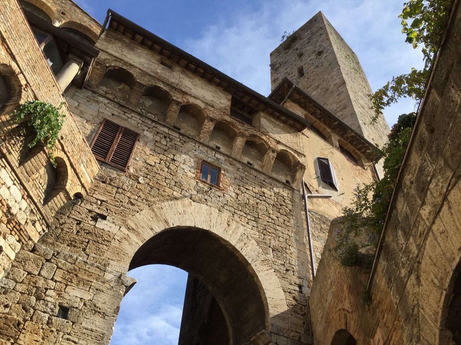Apple iPhone 6 sample photo. Italy, historic center, middle photography