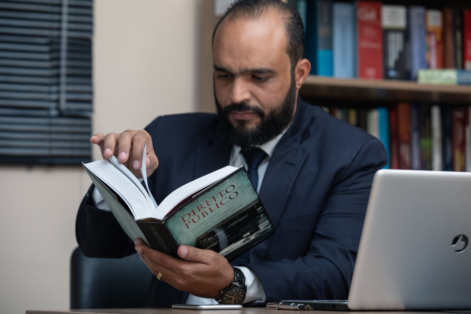 Canon EF 70-200mm F2.8L IS II USM sample photo. Right, advocacy, attorney photography
