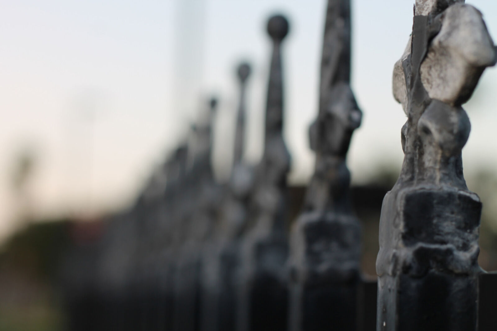 Canon EOS 1100D (EOS Rebel T3 / EOS Kiss X50) sample photo. Architecture, fence, sky photography