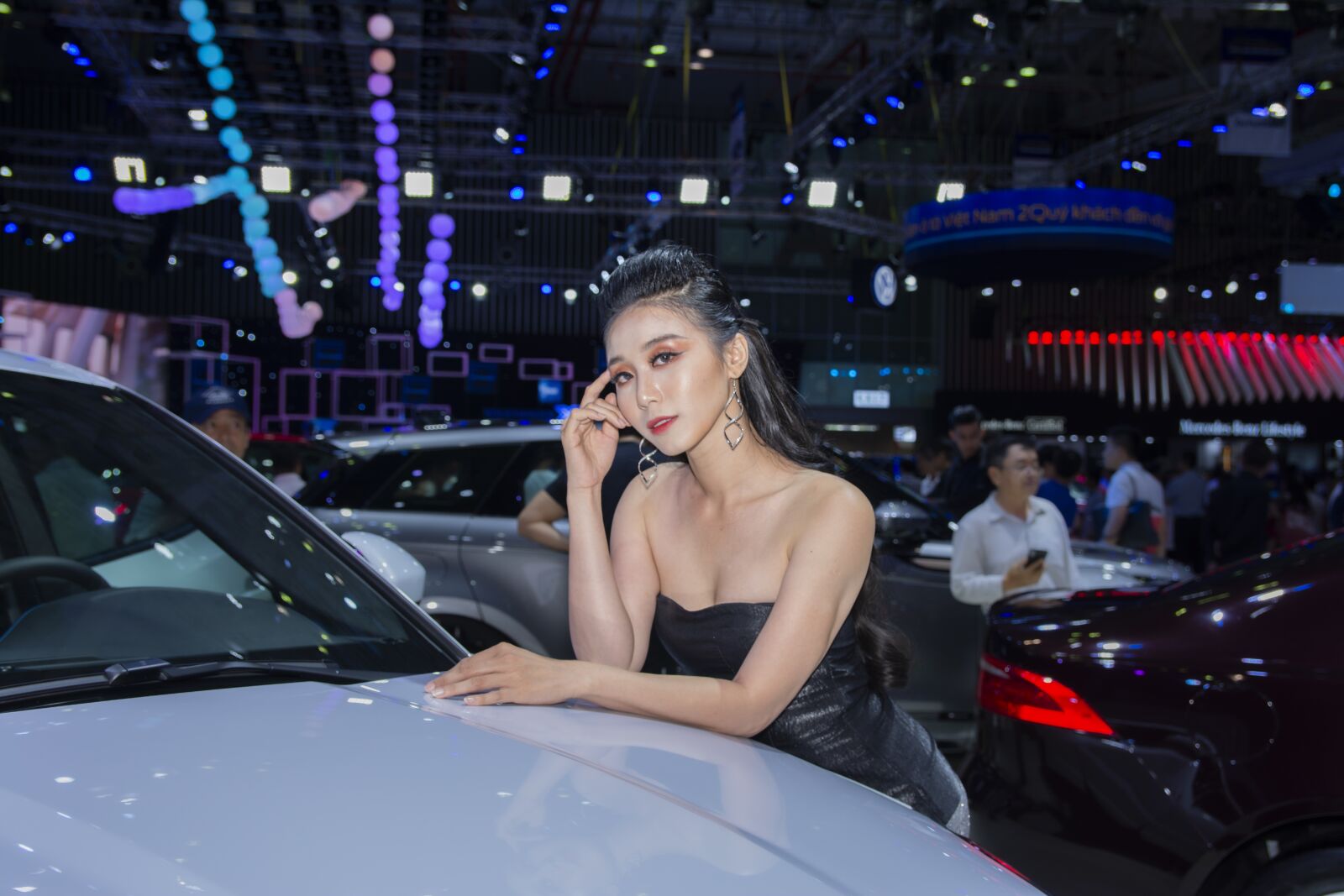 Nikon D7100 sample photo. Girl, car, people photography