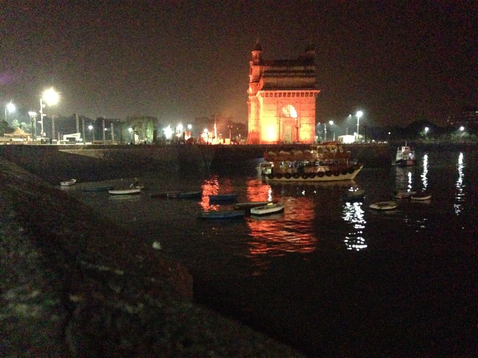 iPhone 5 back camera 4.12mm f/2.4 sample photo. Bombay, mumbai, apollo bunder photography