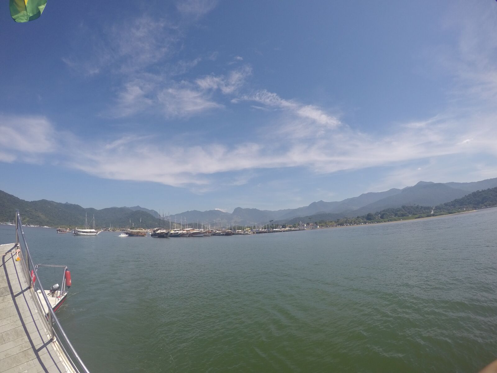 GoPro HERO4 Silver sample photo. Barco, mar, céu photography