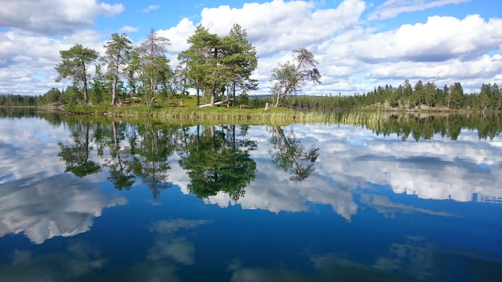 Sony Xperia Z3 Compact sample photo. Lake, lake, reflections, landscape photography
