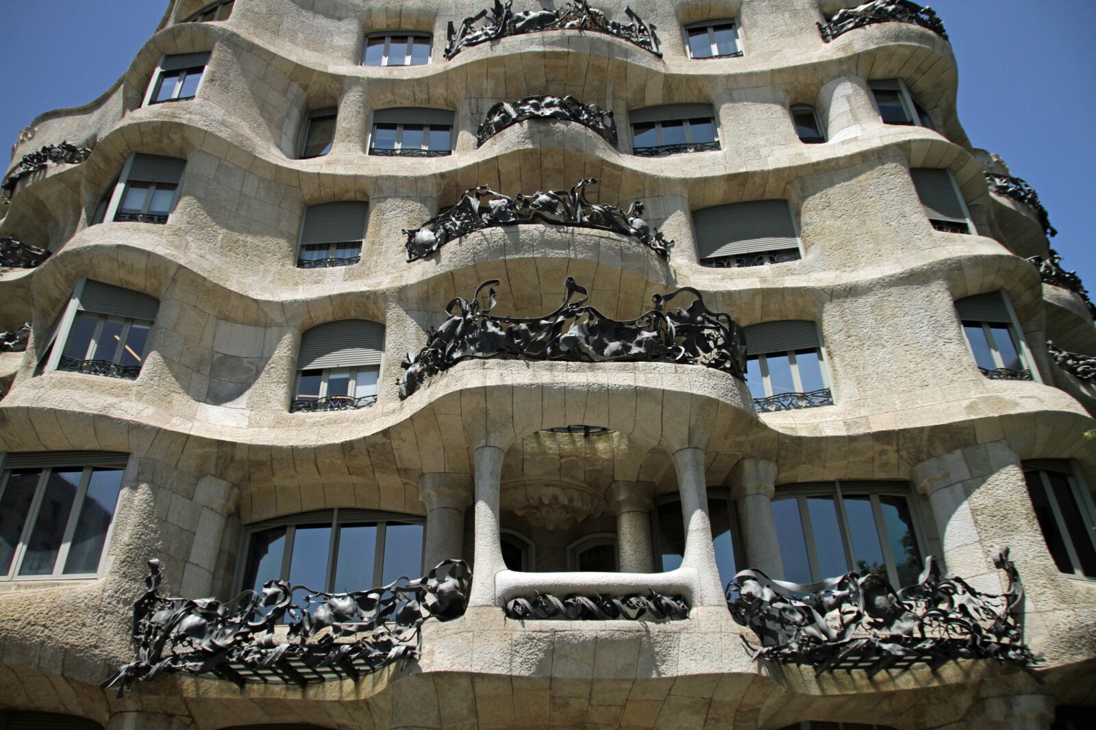 Canon EOS 7D sample photo. Casa mila, la pedrera photography