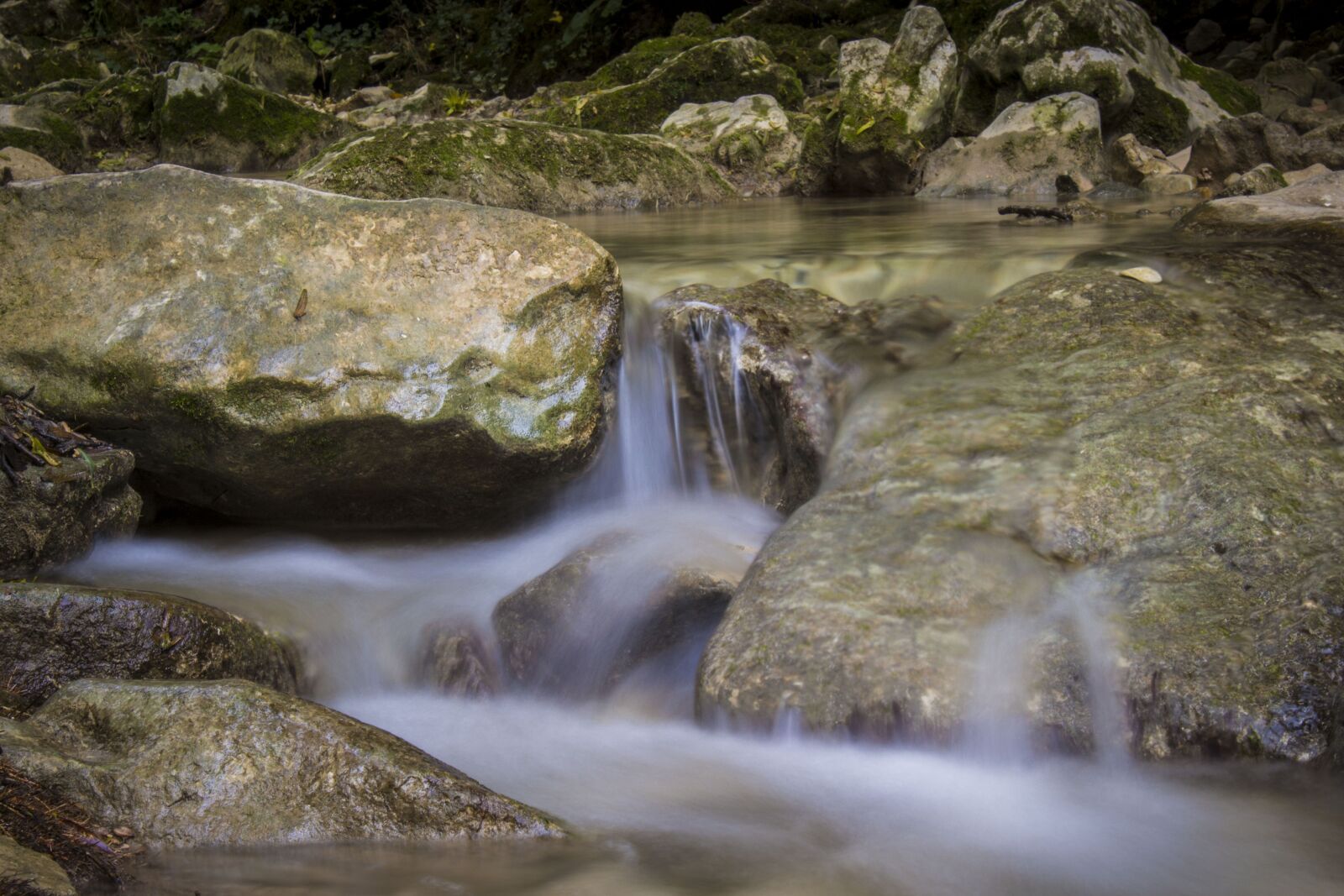 Canon EOS 100D (EOS Rebel SL1 / EOS Kiss X7) sample photo. Water, mountain, nature photography