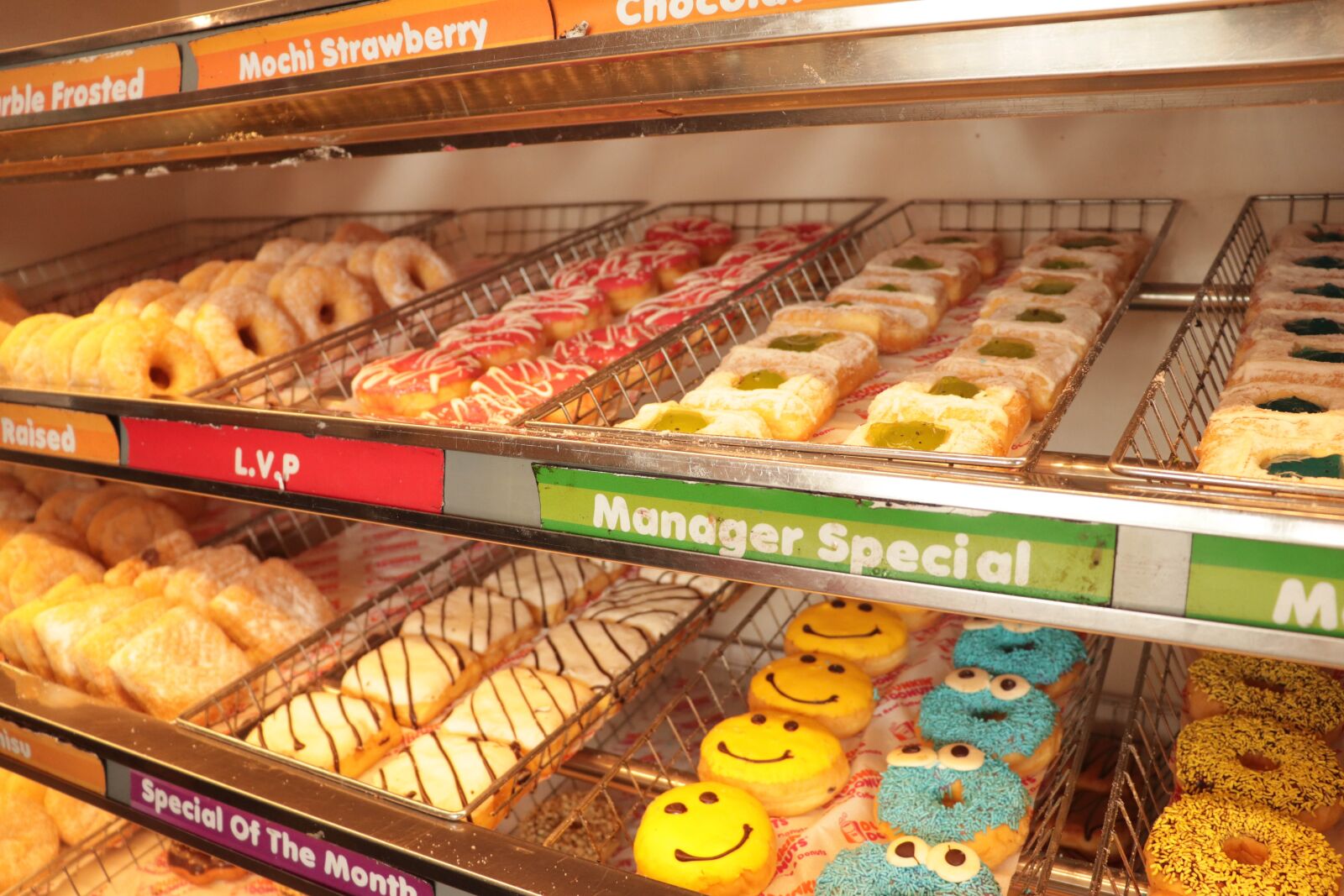 Canon EOS 77D (EOS 9000D / EOS 770D) sample photo. Food, donut, cake photography