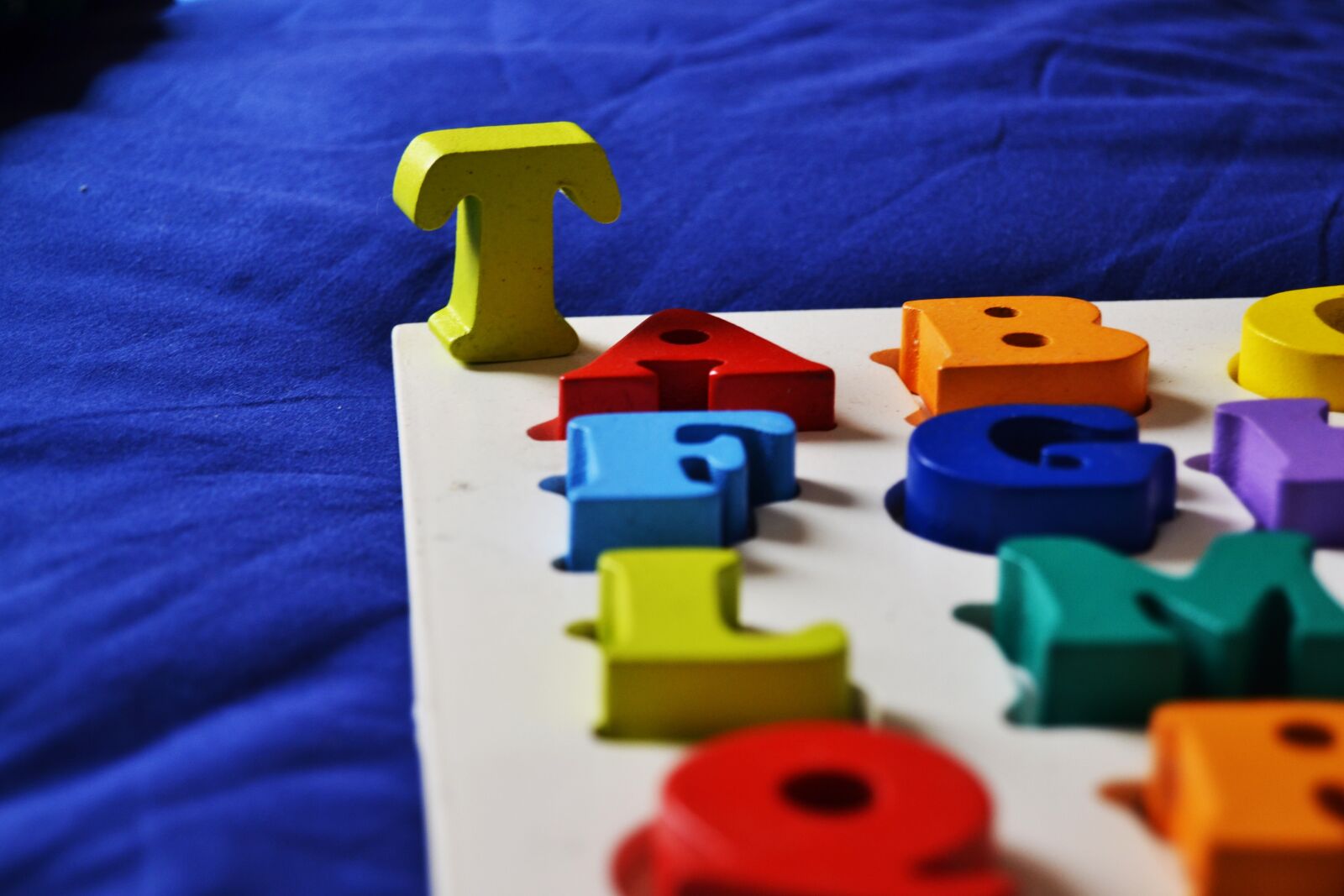 Nikon D3100 sample photo. Child, alphabet, learn photography