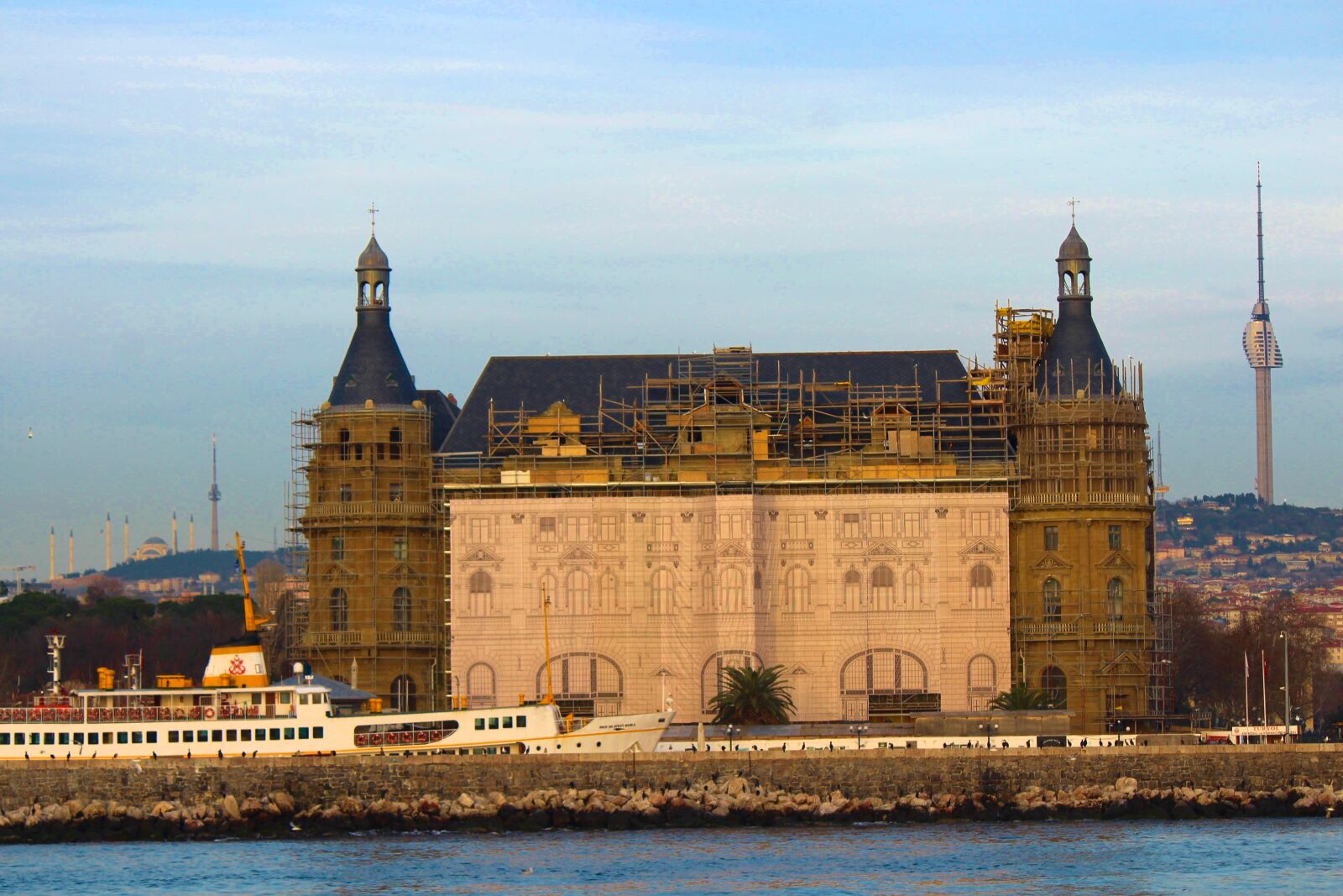 Canon EOS 1300D (EOS Rebel T6 / EOS Kiss X80) sample photo. Haydarpa a, train, kad photography