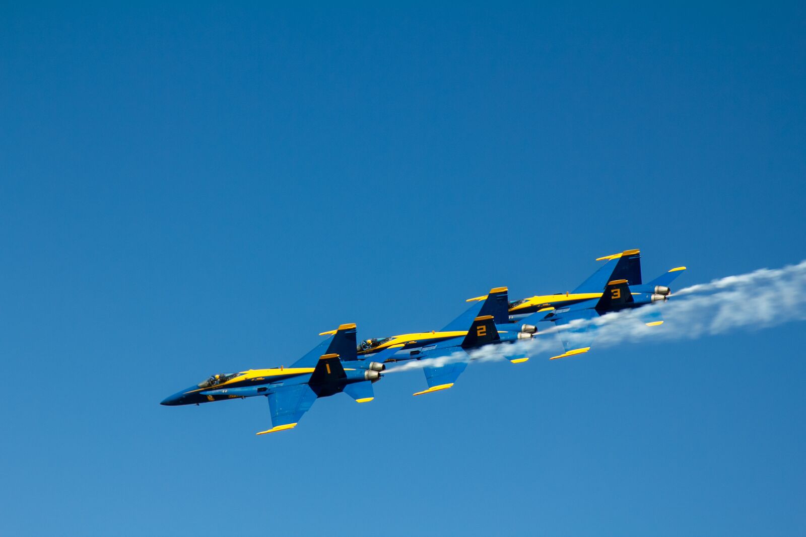 Canon EOS 60D + Canon EF 24-105mm F4L IS USM sample photo. Jet plane, blue angels photography