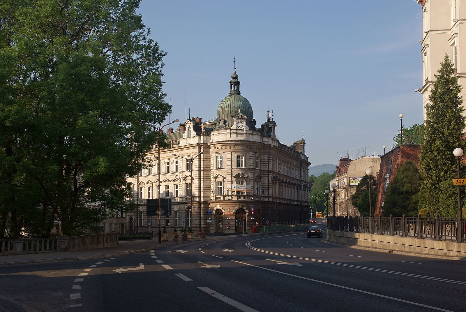Sony Alpha DSLR-A300 sample photo. Architecture, travel, city photography