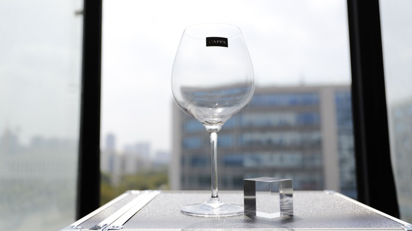 Canon EOS 6D Mark II + Canon EF 24-70mm F4L IS USM sample photo. Wine glasses, photography, sky photography