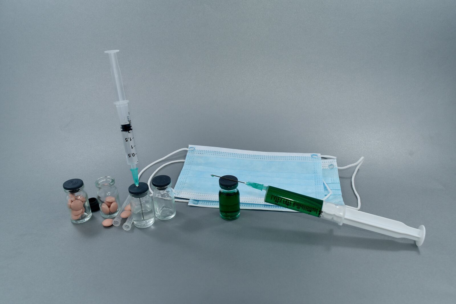Nikon D5500 sample photo. Antibiotic, antigen, face mask photography
