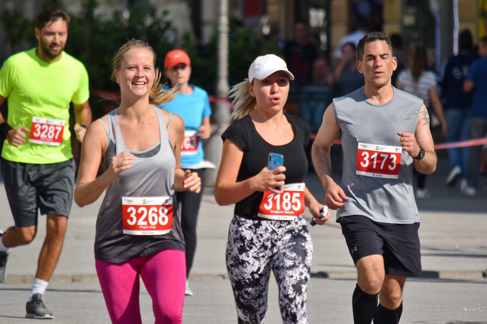 Nikon D5500 sample photo. Crowd, finish, foot race photography