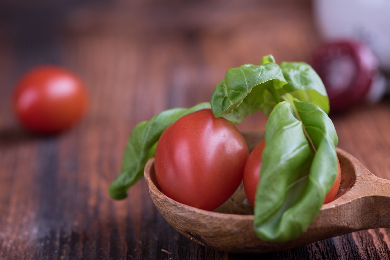 Nikon D750 sample photo. Tomatoes, small tomatoes, red photography