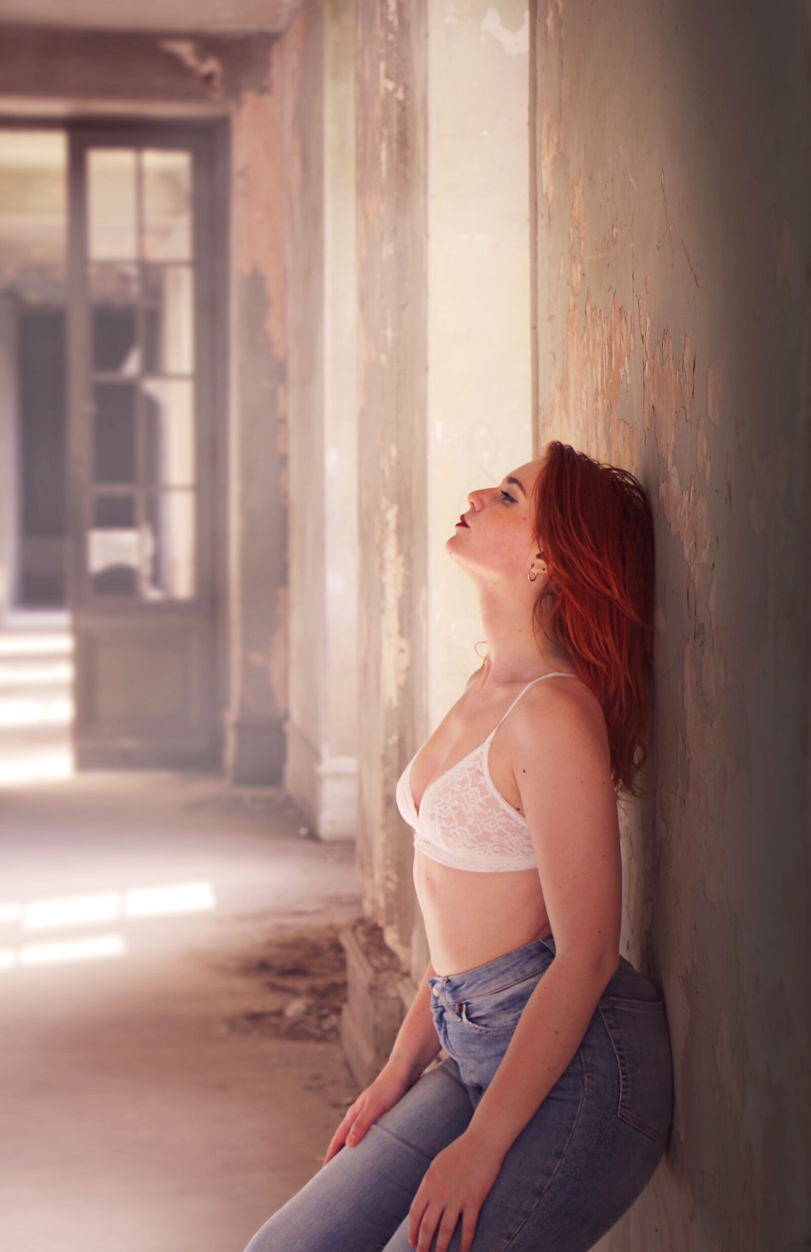 Canon EOS 700D (EOS Rebel T5i / EOS Kiss X7i) sample photo. Abandoned places, sensuality, lingerie photography