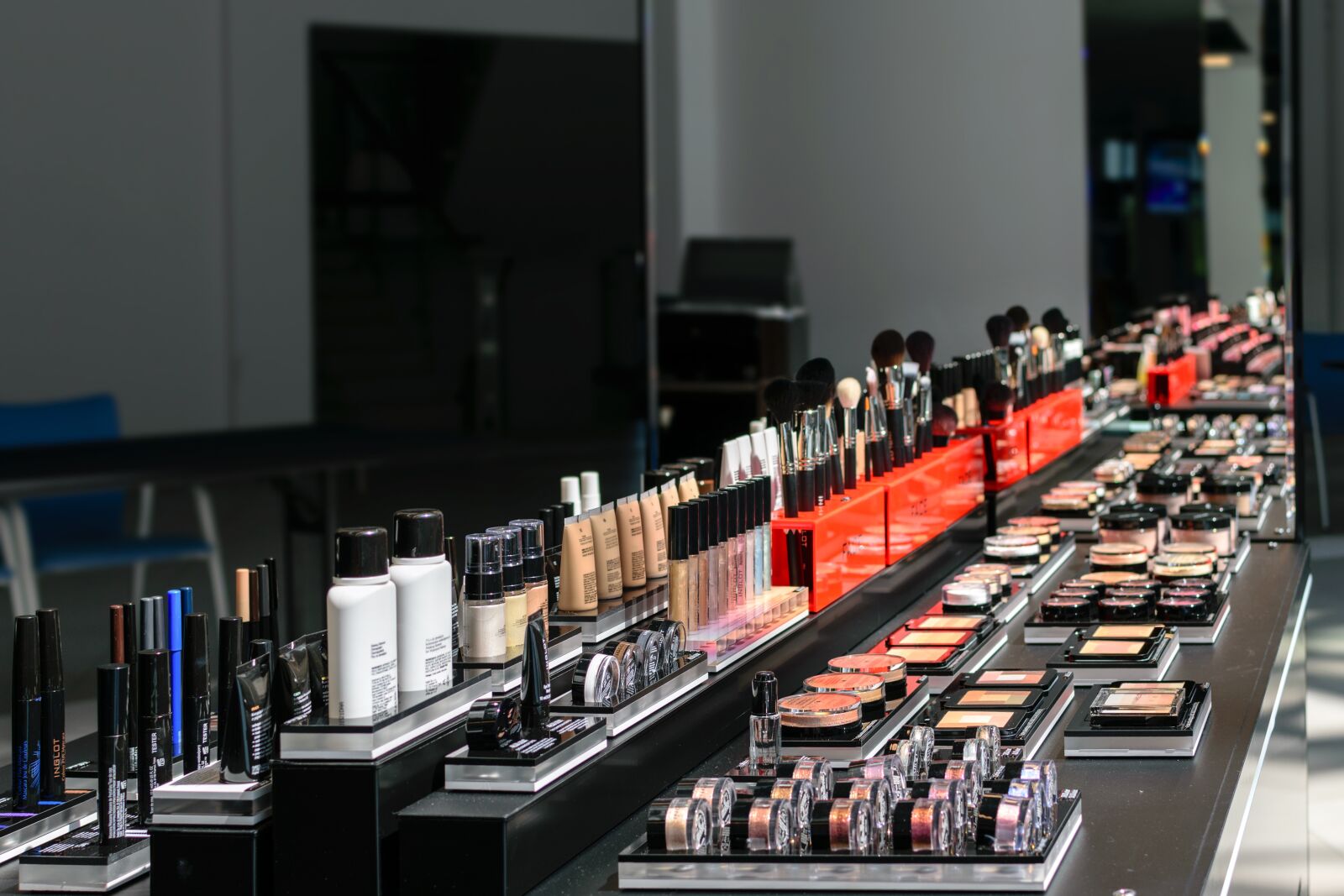 Nikon D5300 sample photo. Beauty parlor, cosmetics, makeup photography