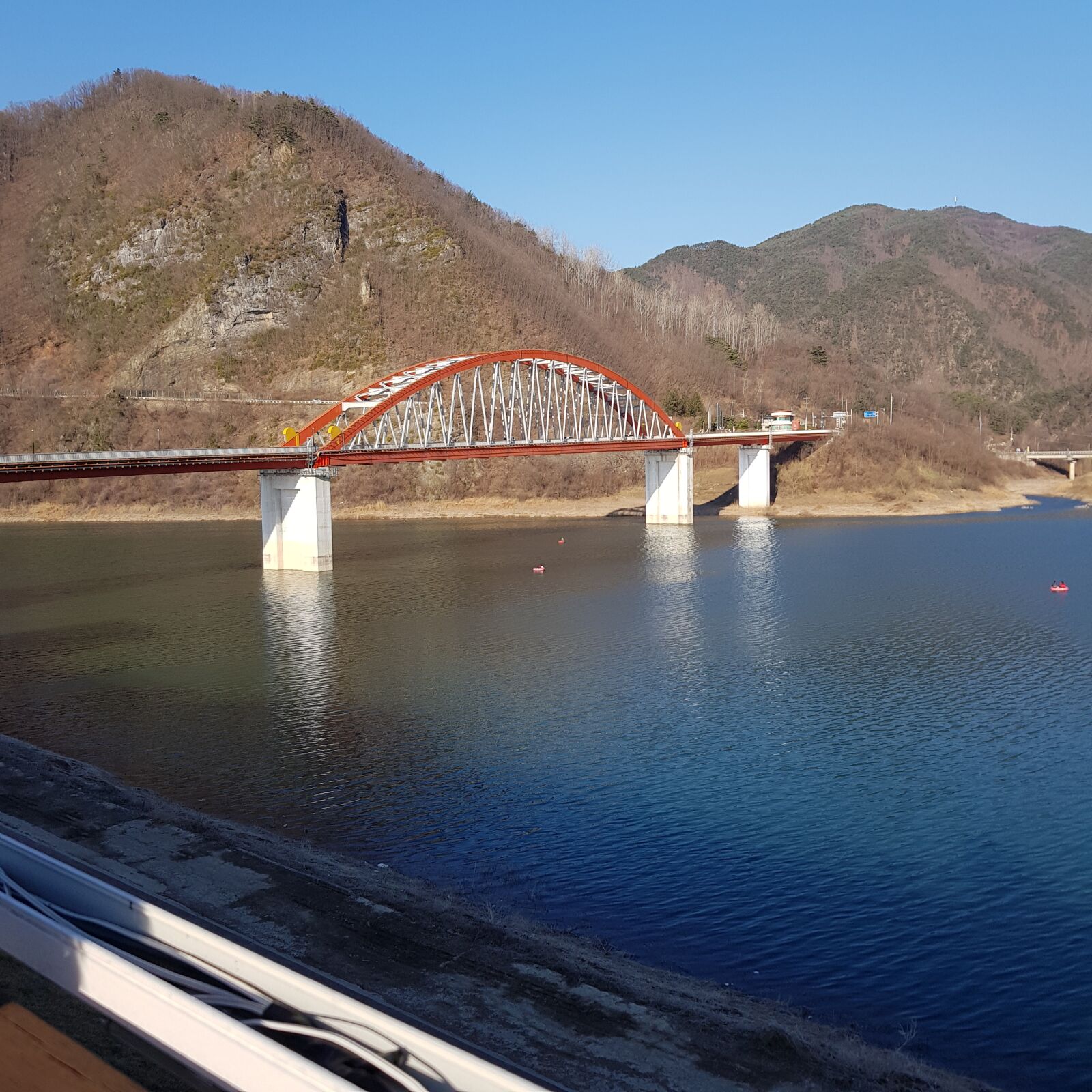 Samsung Galaxy S8 sample photo. Bridge, lake, sea photography