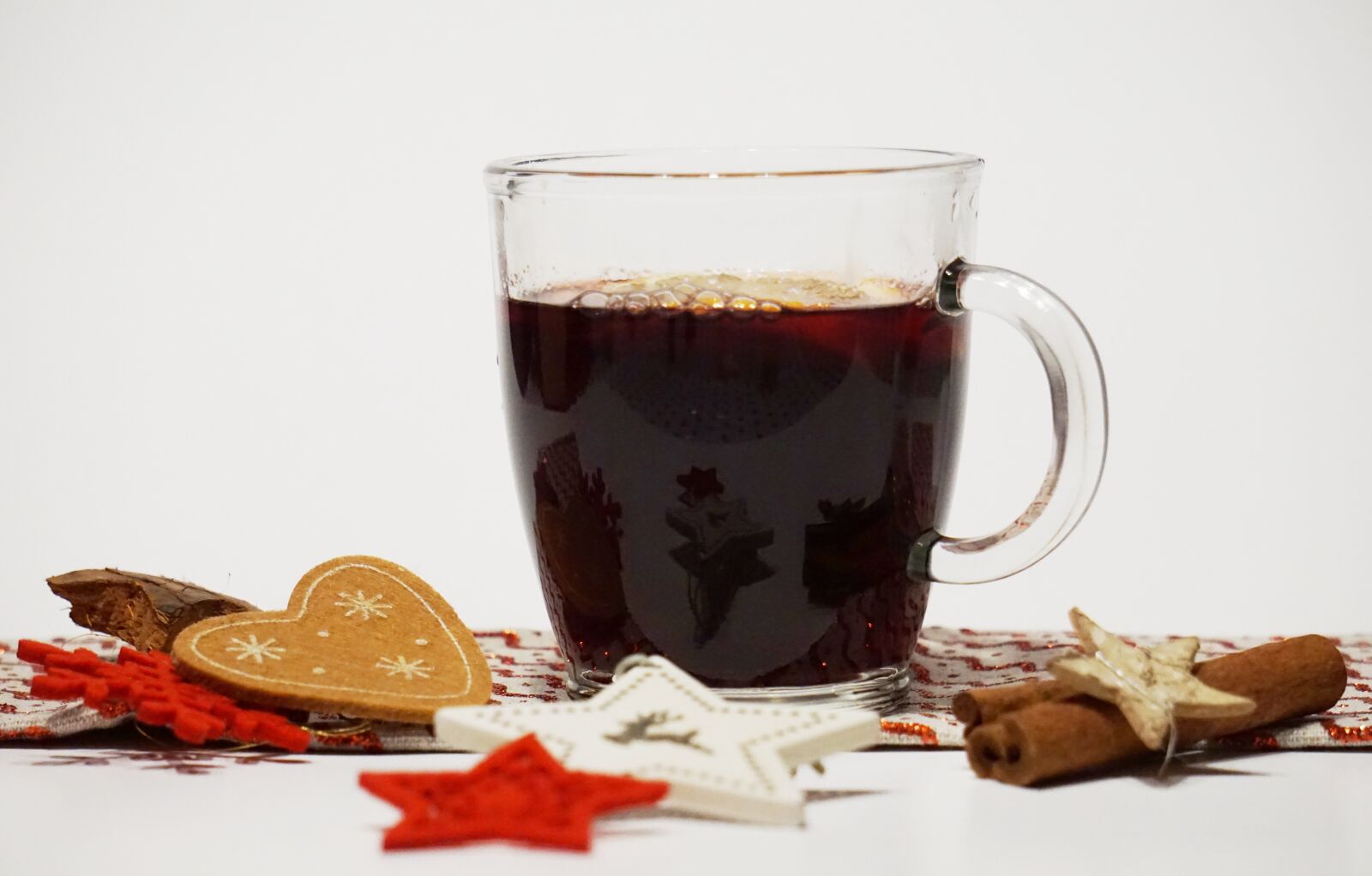 Sony a6000 sample photo. Mulled claret, christmas, winter photography