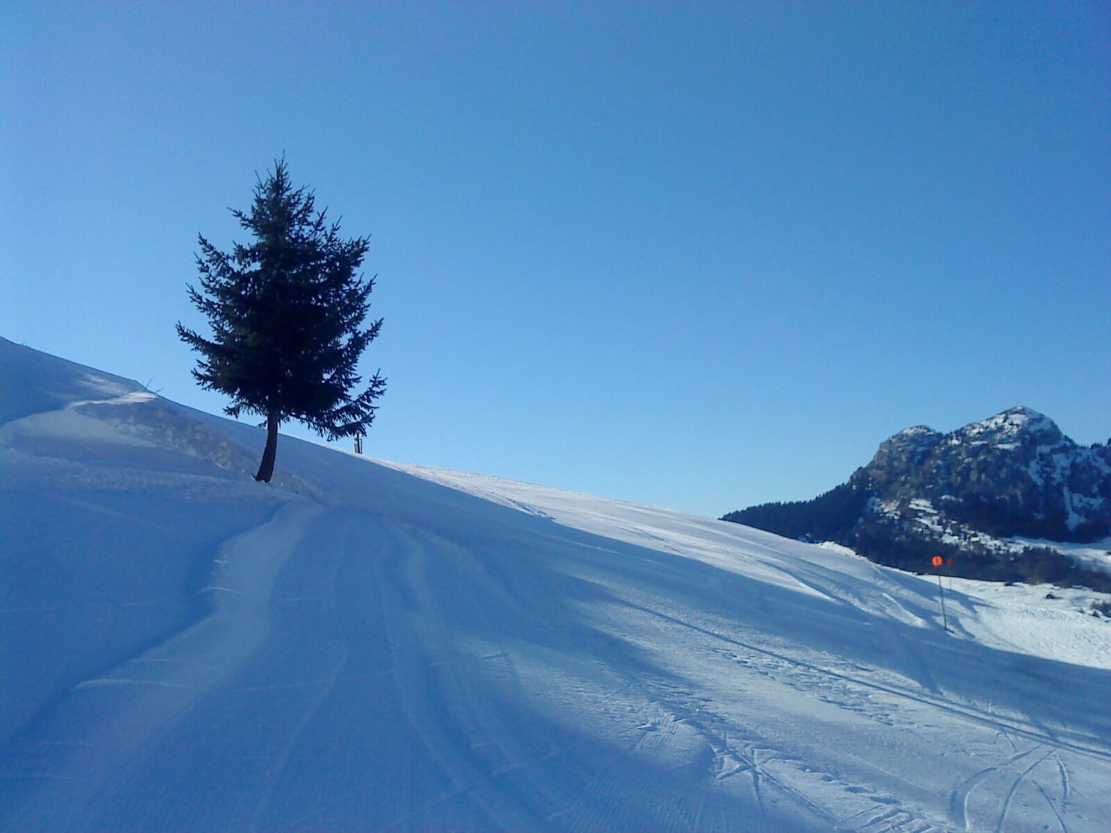 Sony Ericsson W595 sample photo. Snow, ski, mountain photography