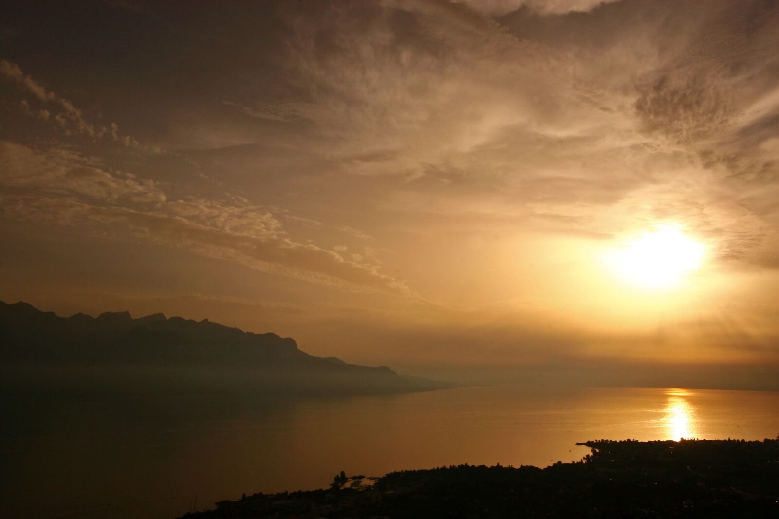 Canon EOS 20D sample photo. Montreaux, switzerland, lake photography