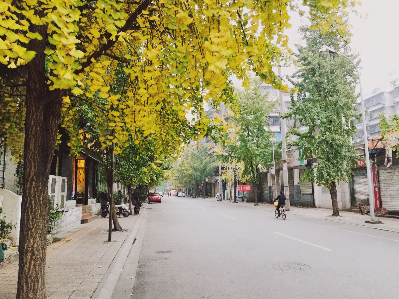 iPhone 6 Plus back camera 4.15mm f/2.2 sample photo. Chengdu, china, street photography