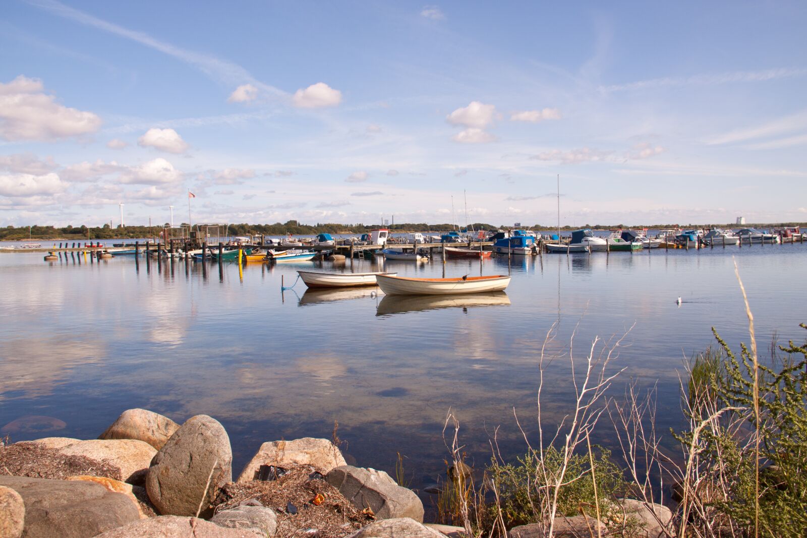 Canon EOS 50D sample photo. Hvidovre, harbour, boats photography