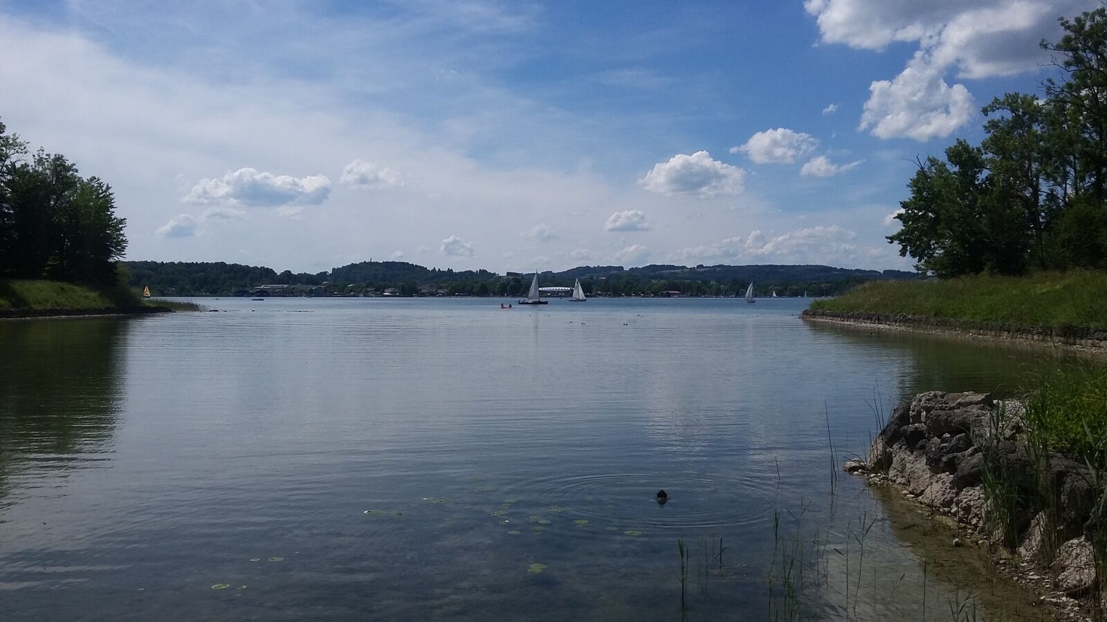Samsung Galaxy S4 Mini sample photo. Lake, clouds, sky photography