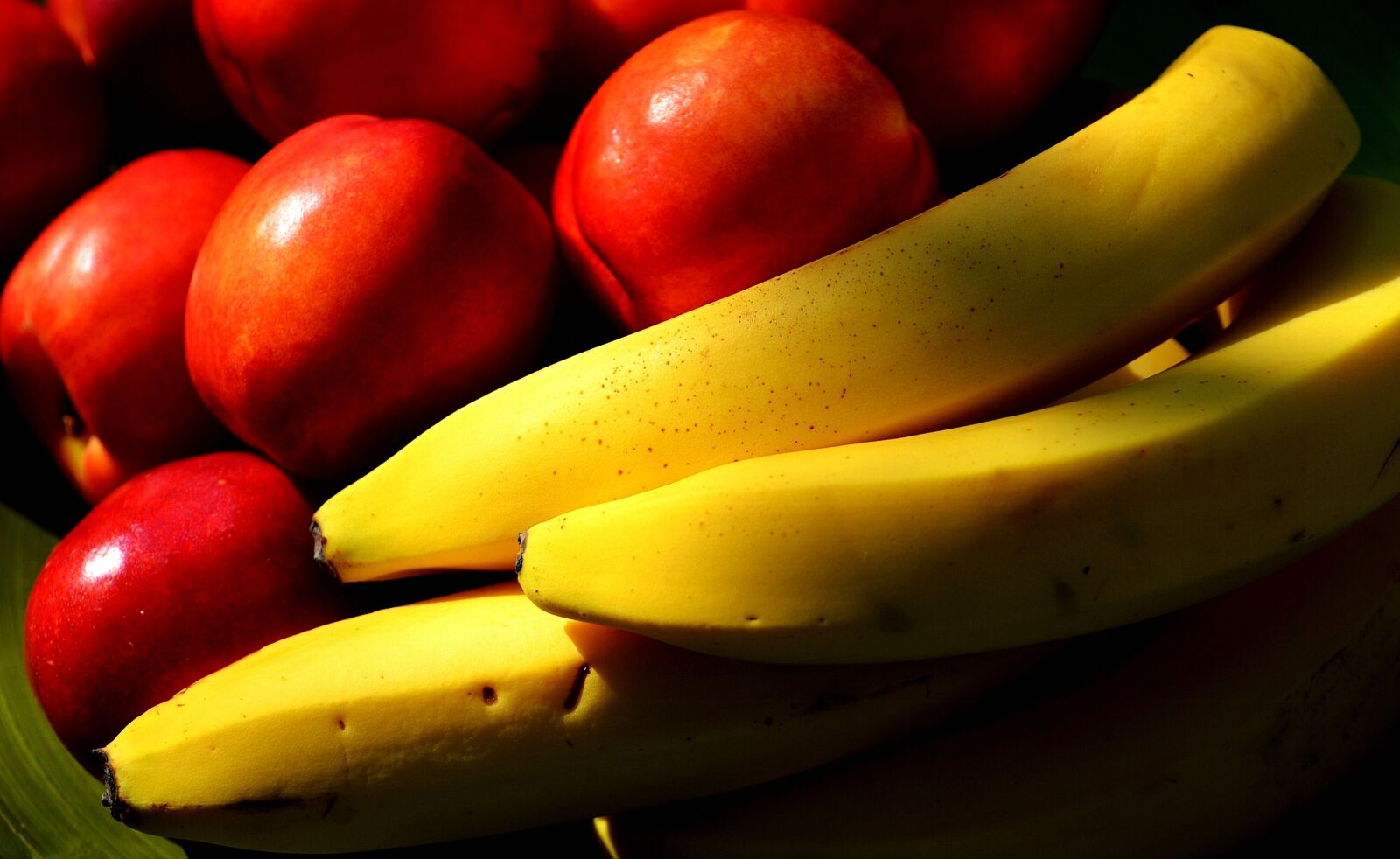 Nikon D3200 sample photo. Fruit, bananas, nectarines photography