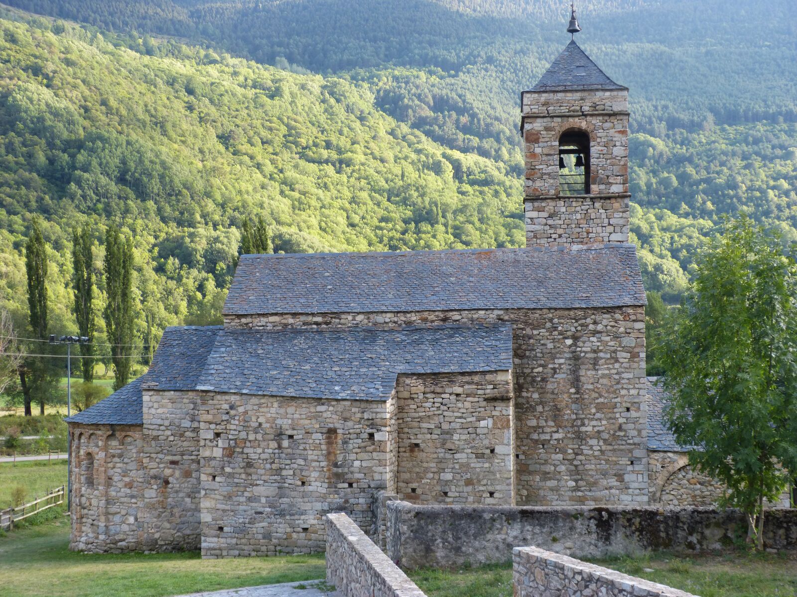 Panasonic DMC-FZ62 sample photo. Church, sant feliu de photography