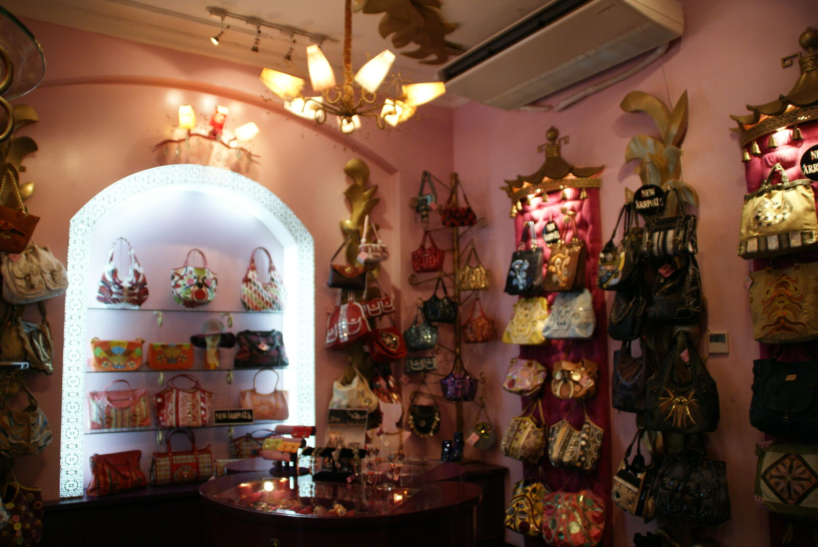 Sony Alpha DSLR-A300 sample photo. Fashion, store photography