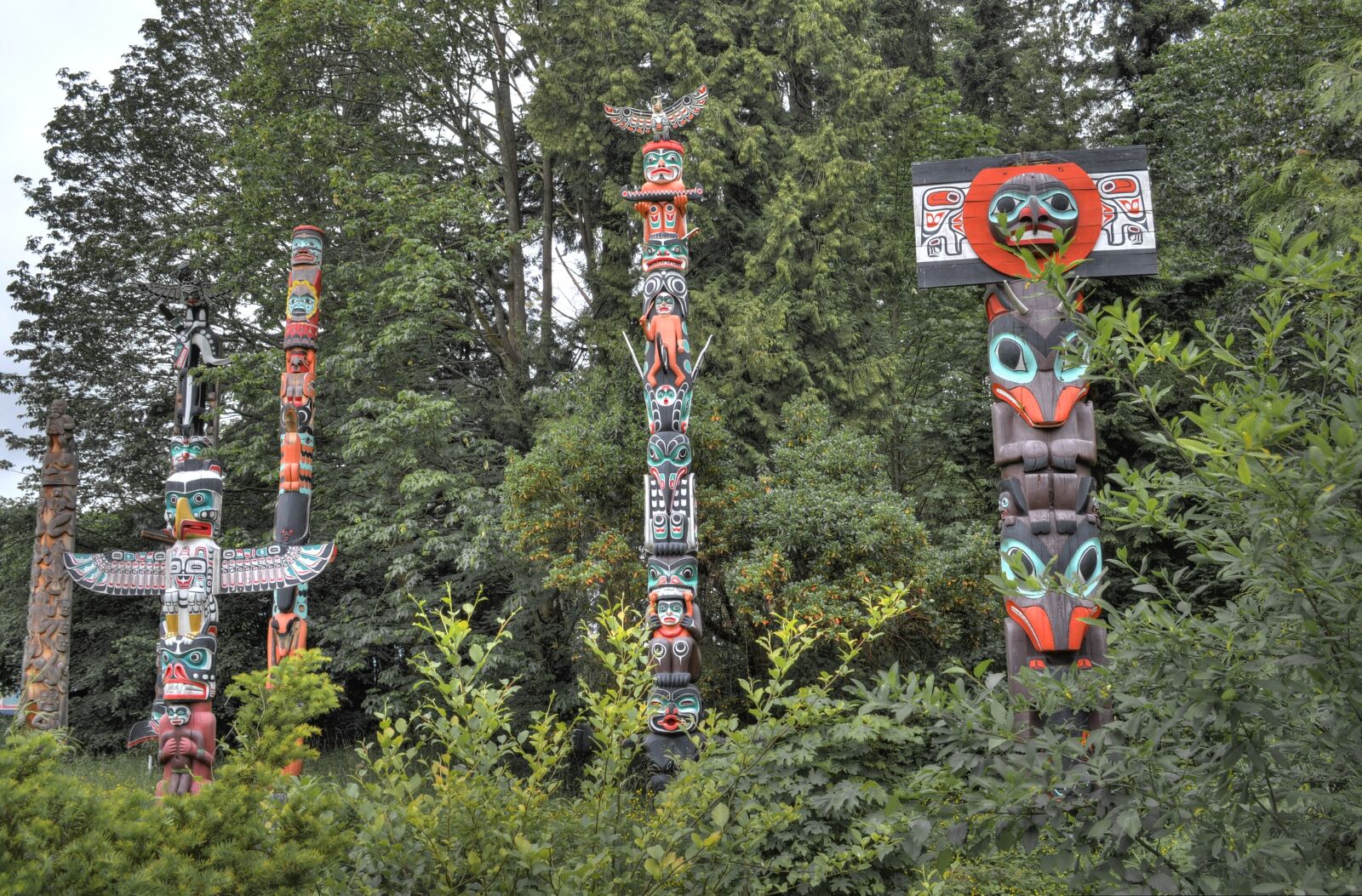 Nikon D5100 sample photo. Totème, vancouver, indian photography